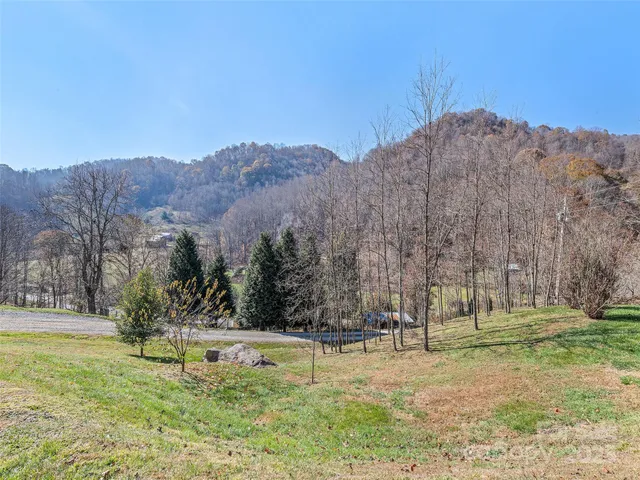 $230,000 | 93 Merry Way, Clyde, NC 28721