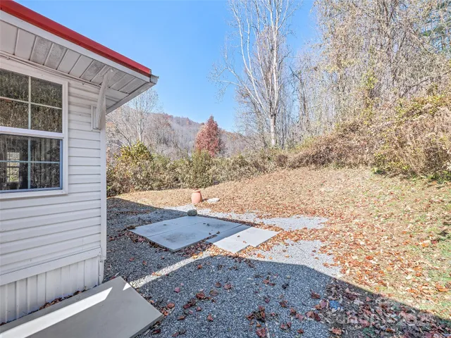 $230,000 | 93 Merry Way, Clyde, NC 28721