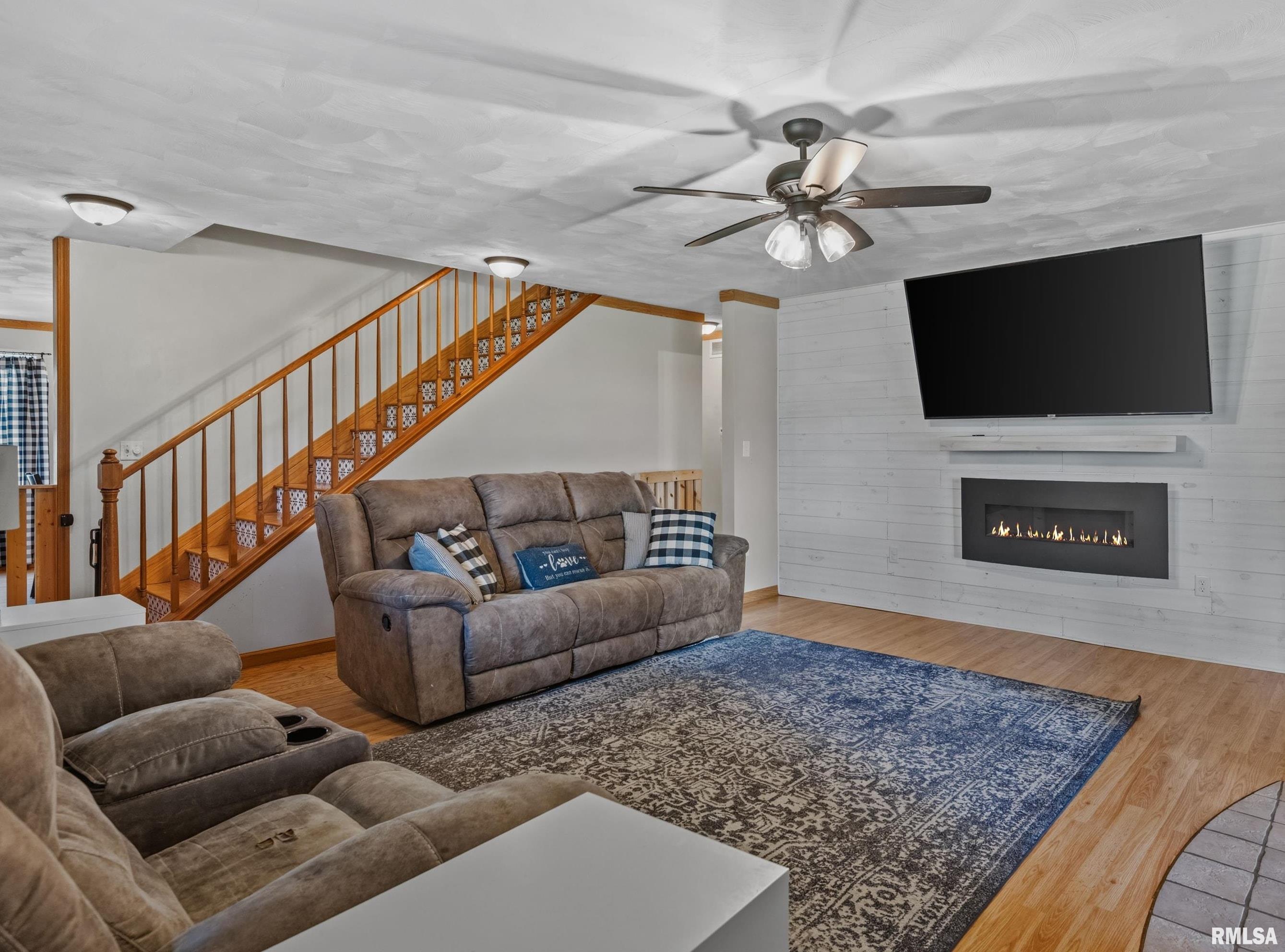 9127 East Loami Road Loami, IL 62661 - Photo 16 of 53