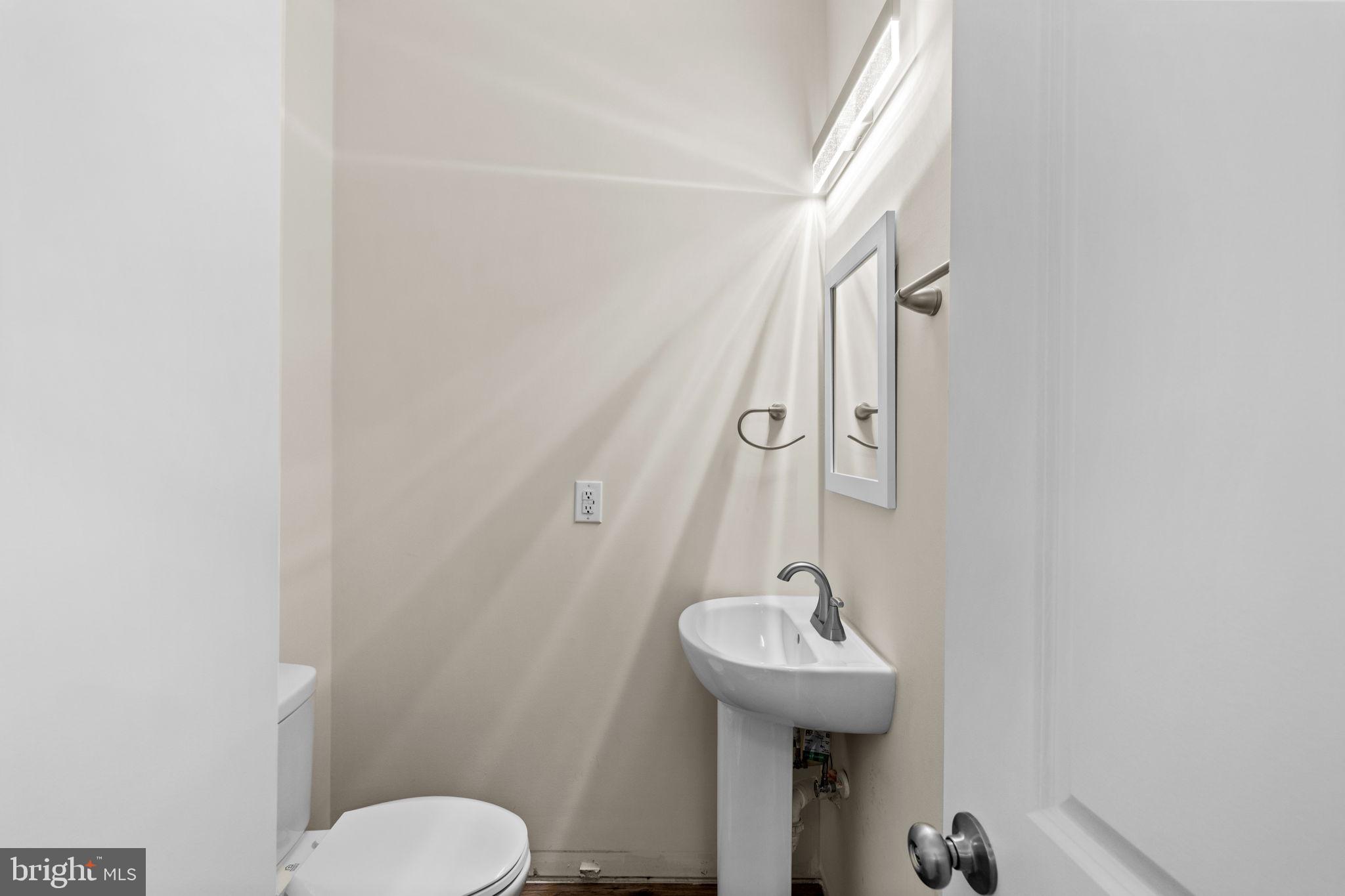 113 Laurel Lane Colonial Beach, VA 22443 - Photo 26 of 44 Half Bath