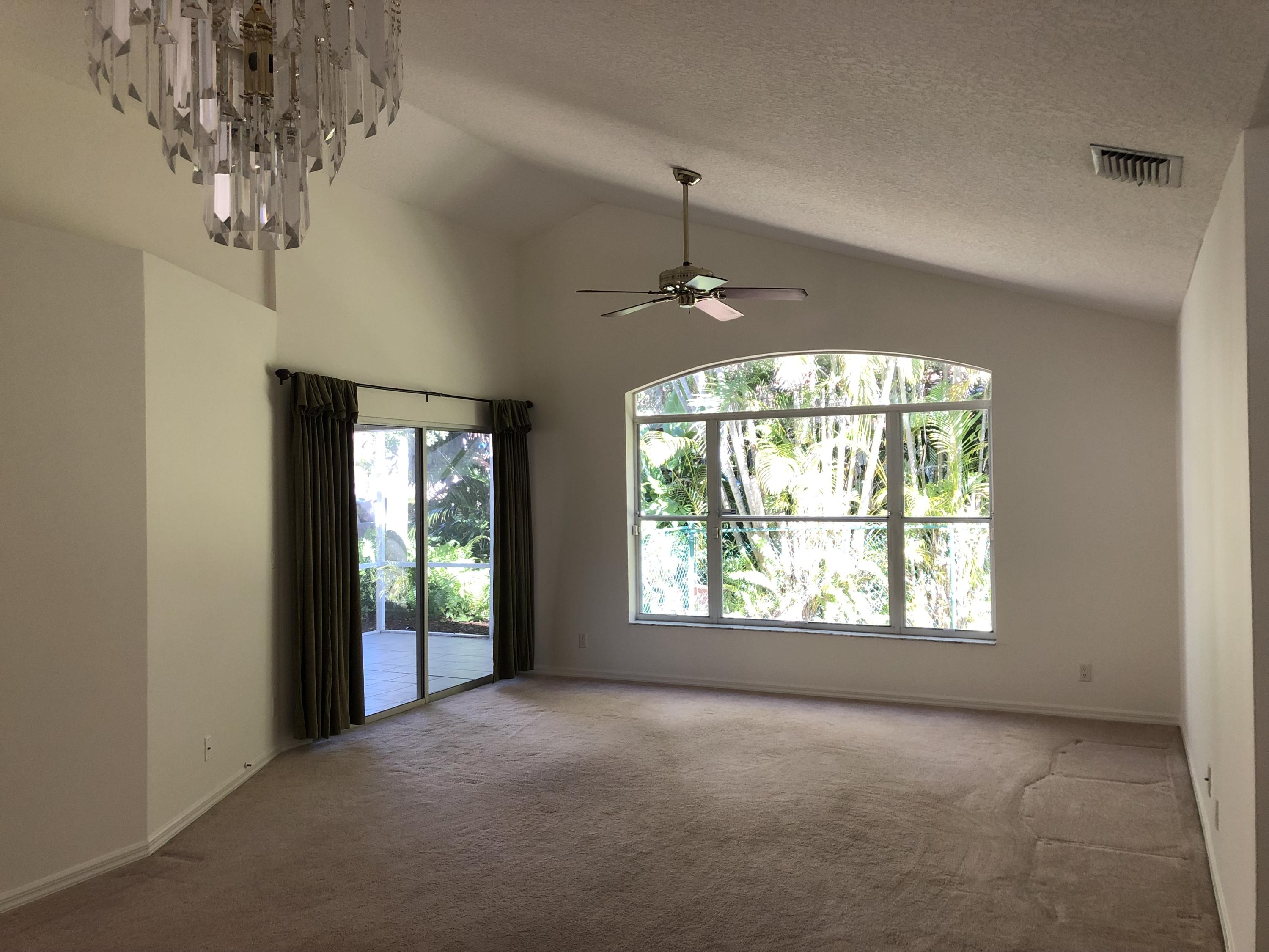 3121 Contego Lane Riviera Beach, FL 33418 - Photo 5 of 20 Living room