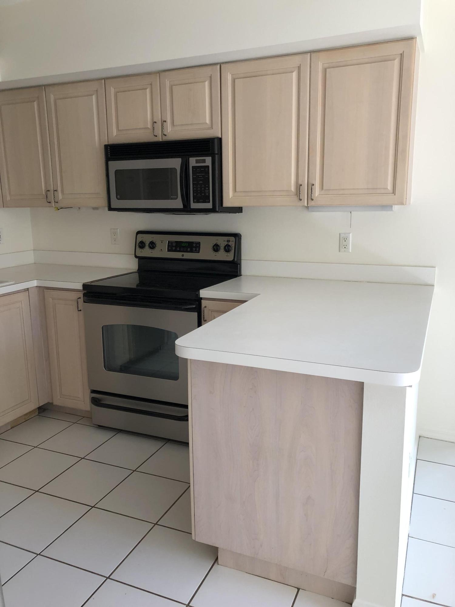 3121 Contego Lane Riviera Beach, FL 33418 - Photo 10 of 20 Kitchen