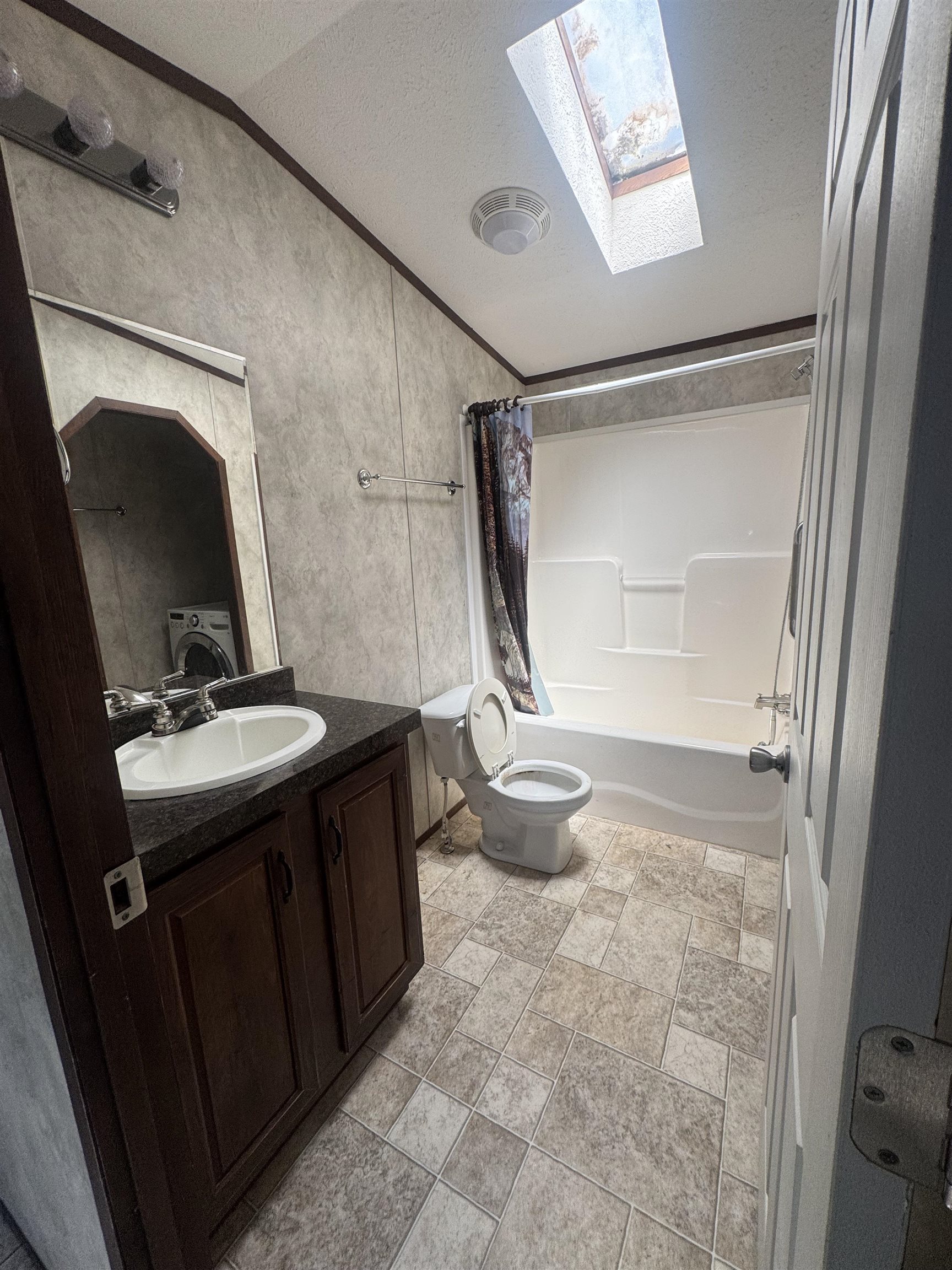 75 South Policy Street, Unit 51 Salem, NH 03079 - Photo 11 of 19