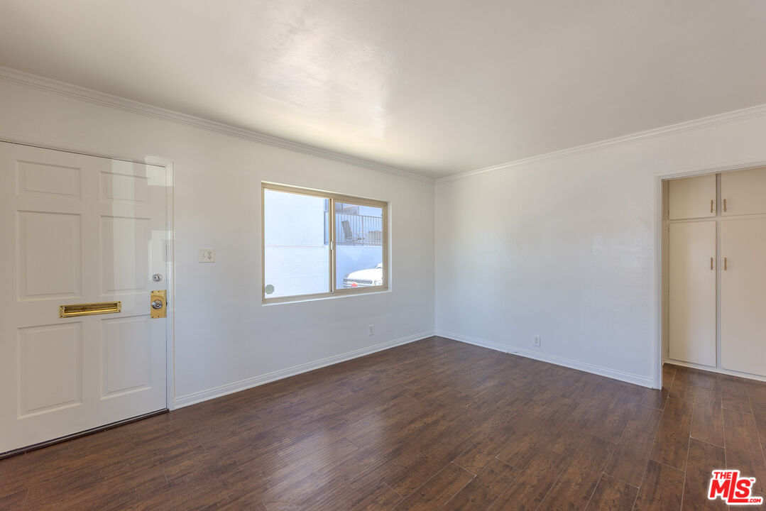 233 East Alameda Avenue, Unit A Burbank, CA 91502 - Photo 5 of 24