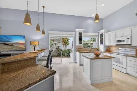 $1,100,000 | 108 Eagleton Lane, Palm Beach Gardens, FL 33418