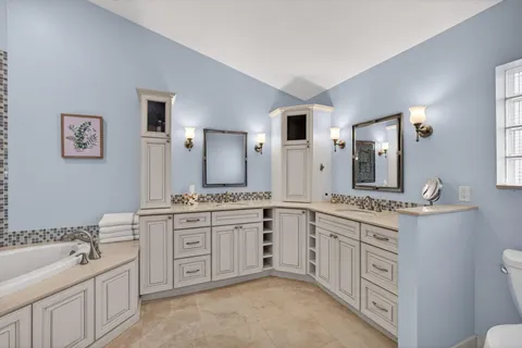 $1,100,000 | 108 Eagleton Lane, Palm Beach Gardens, FL 33418