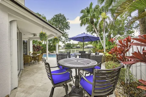 $1,100,000 | 108 Eagleton Lane, Palm Beach Gardens, FL 33418
