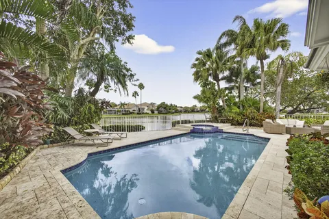 $1,100,000 | 108 Eagleton Lane, Palm Beach Gardens, FL 33418