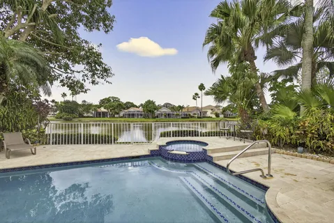$1,100,000 | 108 Eagleton Lane, Palm Beach Gardens, FL 33418