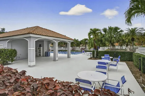 $1,100,000 | 108 Eagleton Lane, Palm Beach Gardens, FL 33418