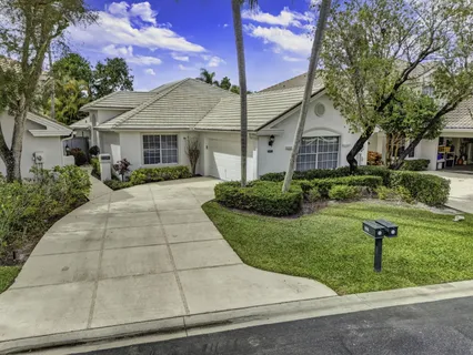 $1,100,000 | 108 Eagleton Lane, Palm Beach Gardens, FL 33418