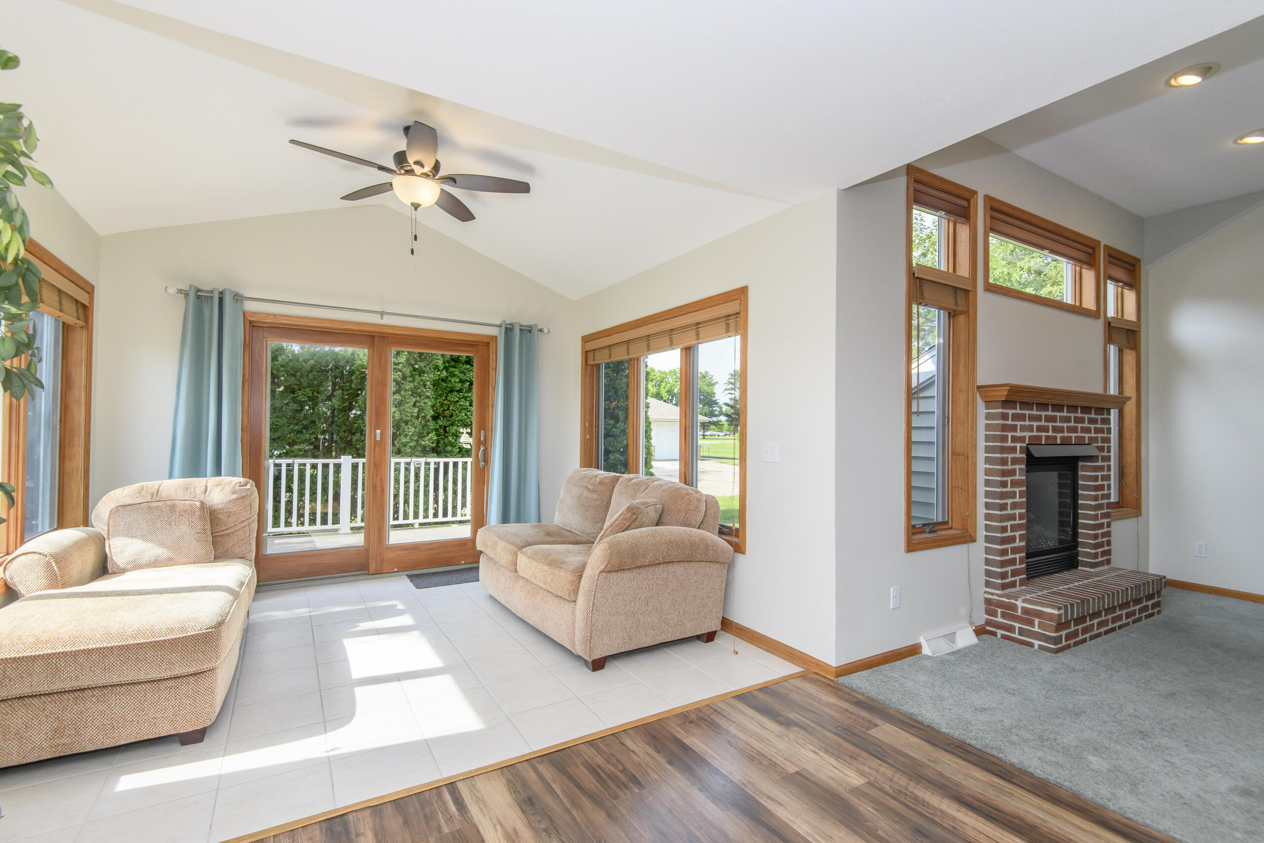 1610 Kyle Lane, Unit 28 Beloit, WI 53511 - Photo 10 of 35 Sunroom