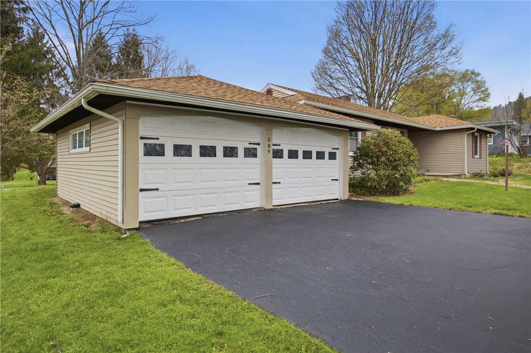 309 Maple Heights Bath, NY 14810 - Photo 4 of 42