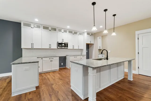 $449,900 | 4040 Aviara Oaks Parkway, Jackson, MI 49201