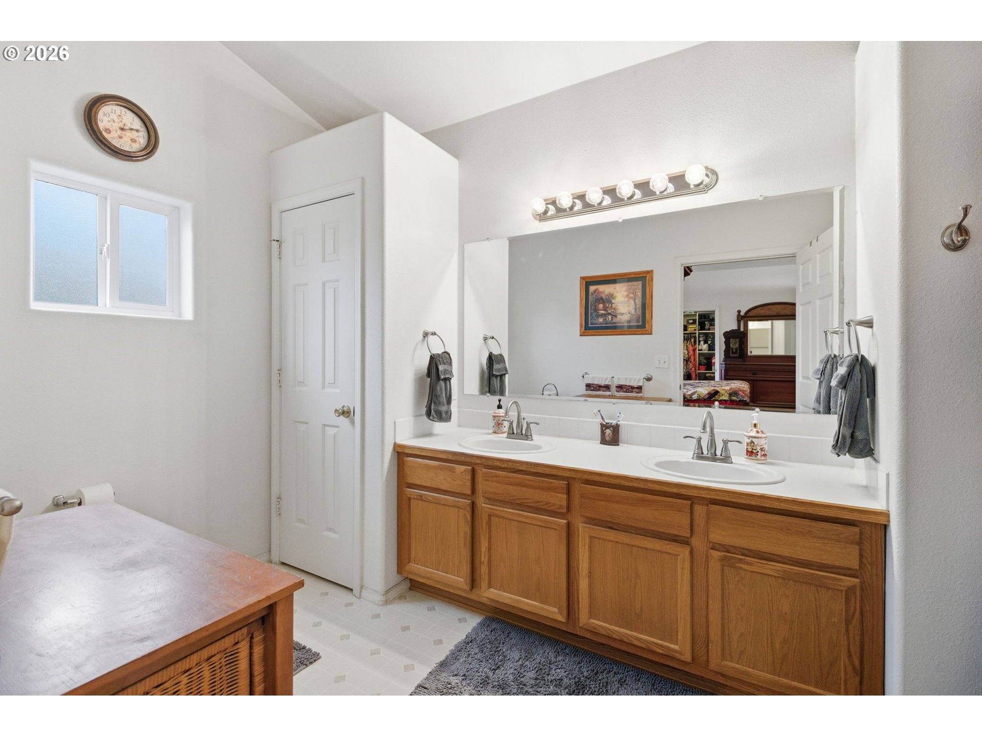1137 Ash Grove Loop Creswell, OR 97426 - Photo 27 of 38 Bathroom