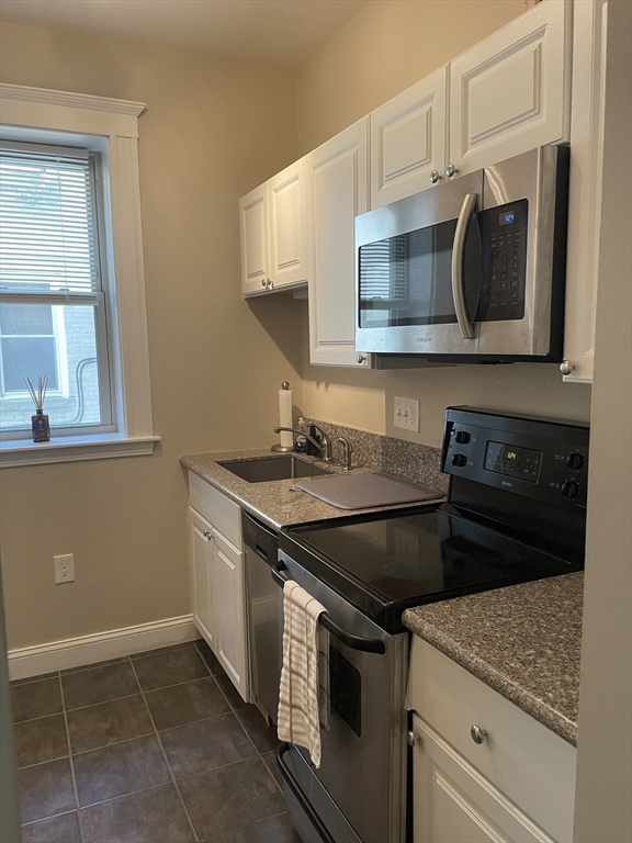 1677 Commonwealth Avenue, Unit 8 Boston, MA 02135 - Photo 5 of 16