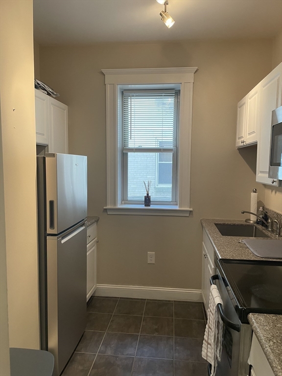 1677 Commonwealth Avenue, Unit 8 Boston, MA 02135 - Photo 7 of 16