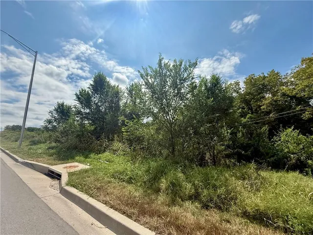 $2,000,000 | 6713 Dr. Martin Luther King Jr. Boulevard, Kansas City, MO 64129