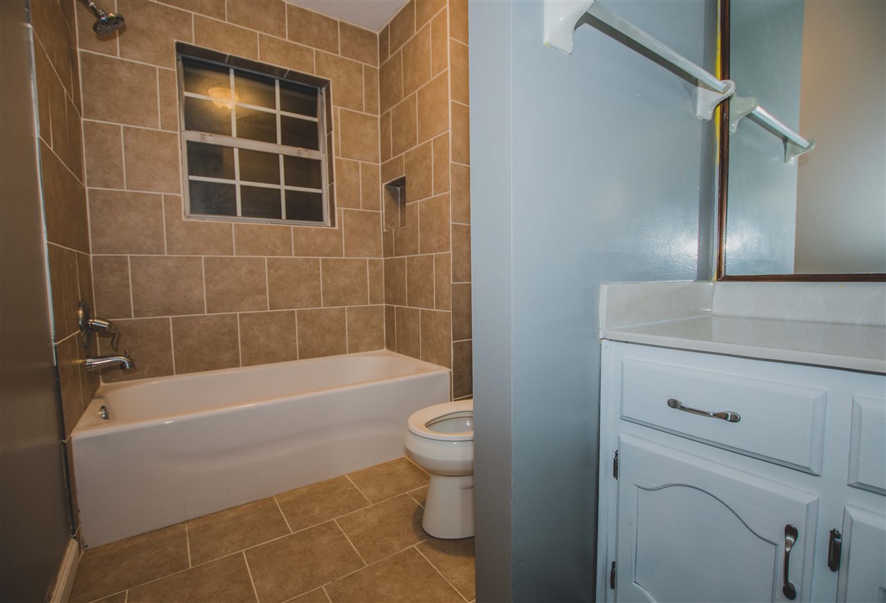 8573 Buckhurst Road Memphis, TN 38016 - Photo 11 of 21 Gallery Image 11