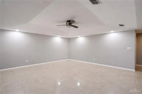 $1,900 | 2401 South Jackson Road, Unit 16, Pharr, TX 78577
