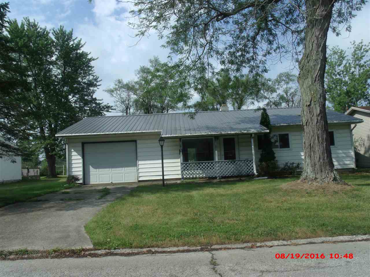 922 Parkview Drive Decatur, IN 46733 - Photo 1 of 15