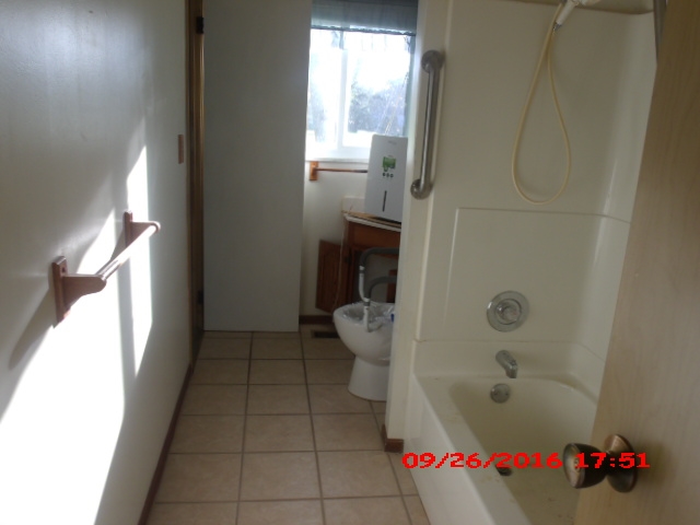 922 Parkview Drive Decatur, IN 46733 - Photo 3 of 15