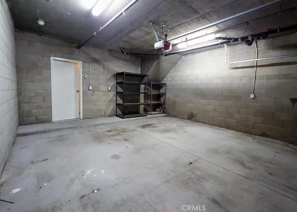 $3,500 | 88 North Roosevelt Avenue, Unit 5, Pasadena, CA 91107