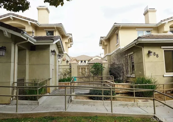 $3,500 | 88 North Roosevelt Avenue, Unit 5, Pasadena, CA 91107