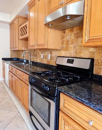 $3,500 | 88 North Roosevelt Avenue, Unit 5, Pasadena, CA 91107