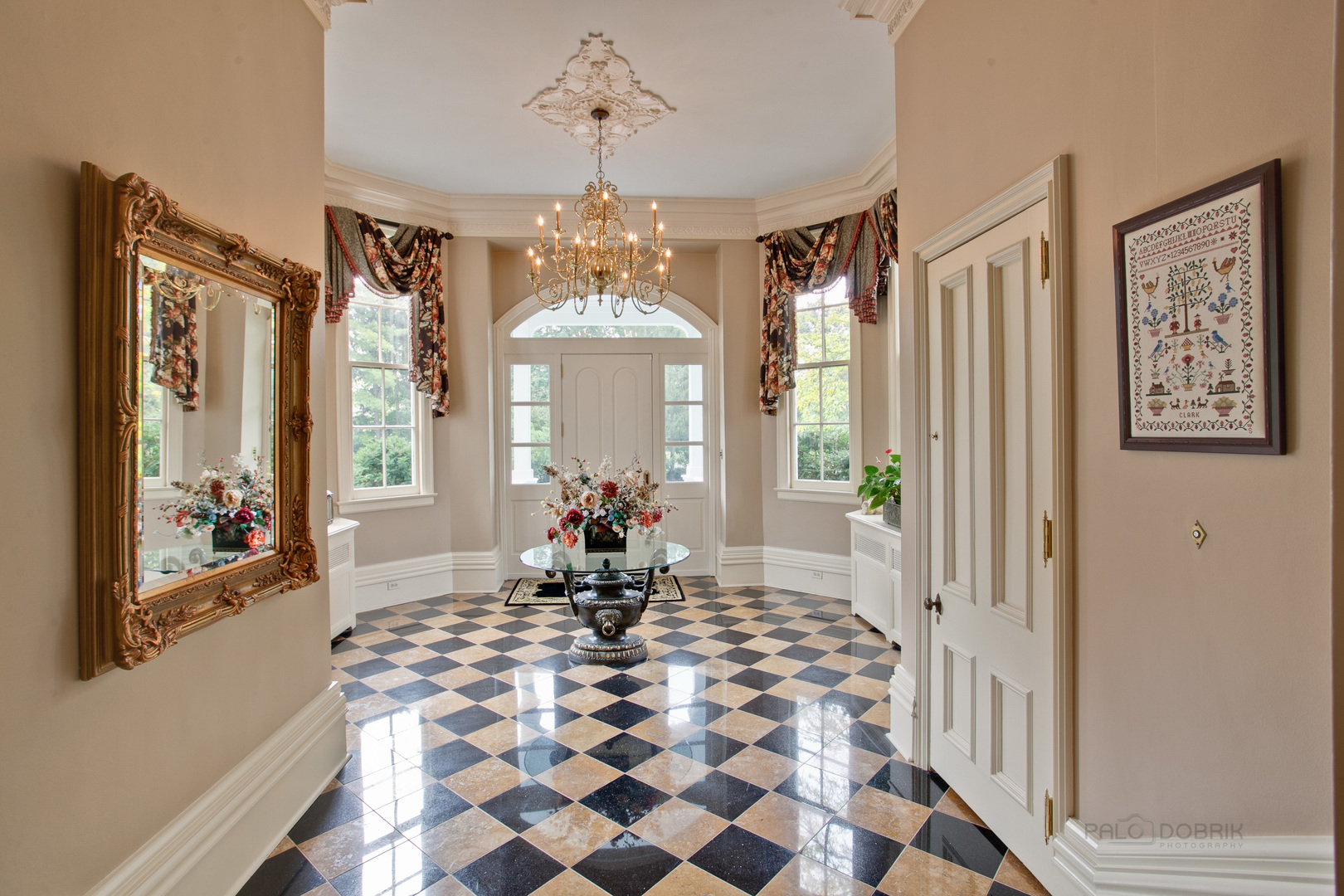 644 East Deerpath Road Lake Forest, IL 60045 - Photo 5 of 48 a very nice looking dining room with a chandelier