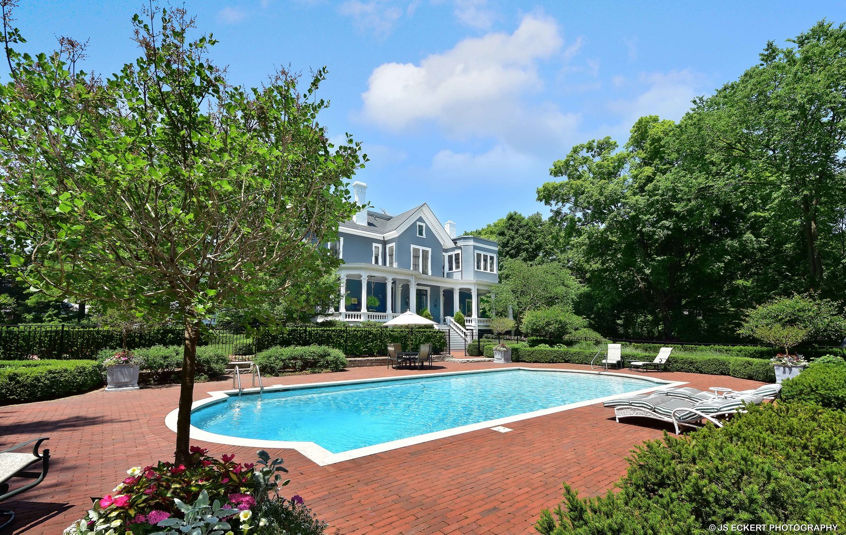 644 East Deerpath Road Lake Forest, IL 60045 - Photo 46 of 48 a view of a swimming pool with a garden