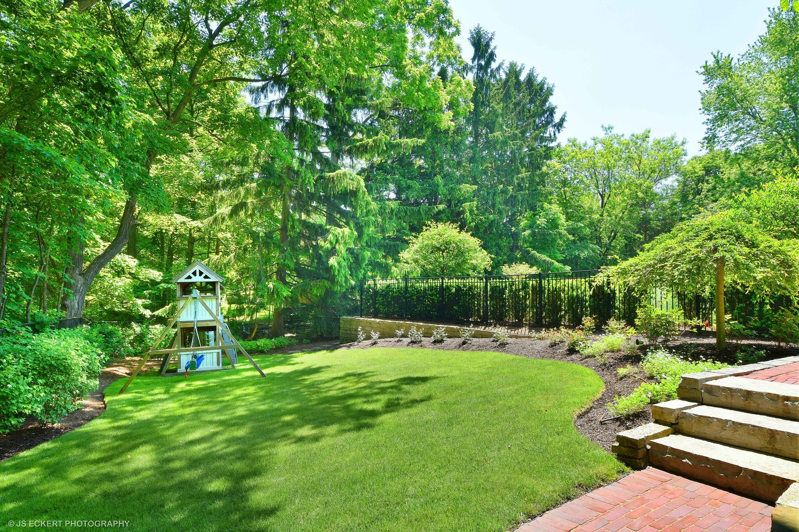 644 East Deerpath Road Lake Forest, IL 60045 - Photo 47 of 48 a view of yard with green space