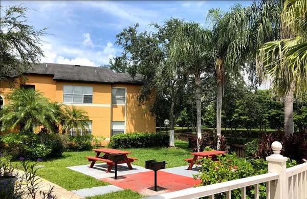$1,300 | 4606 Commander Drive, Unit 1124, Orlando, FL 32822