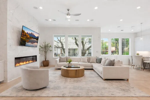 $1,595,000 | 4303 Dorothy Street, Bellaire, TX 77401