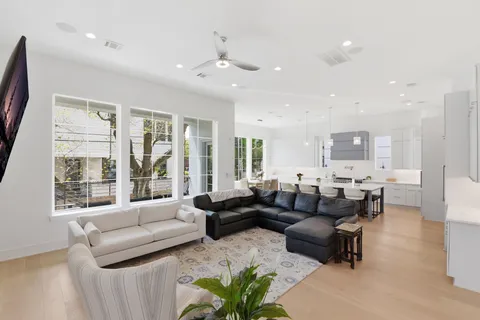 $1,595,000 | 4303 Dorothy Street, Bellaire, TX 77401