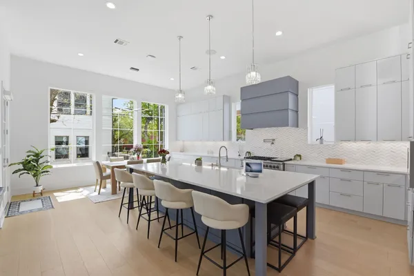 $1,595,000 | 4303 Dorothy Street, Bellaire, TX 77401