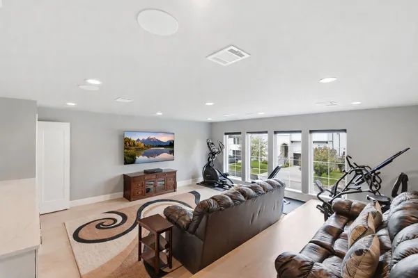 $1,595,000 | 4303 Dorothy Street, Bellaire, TX 77401