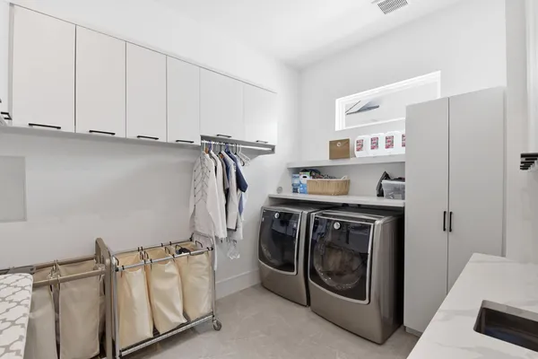 $1,595,000 | 4303 Dorothy Street, Bellaire, TX 77401