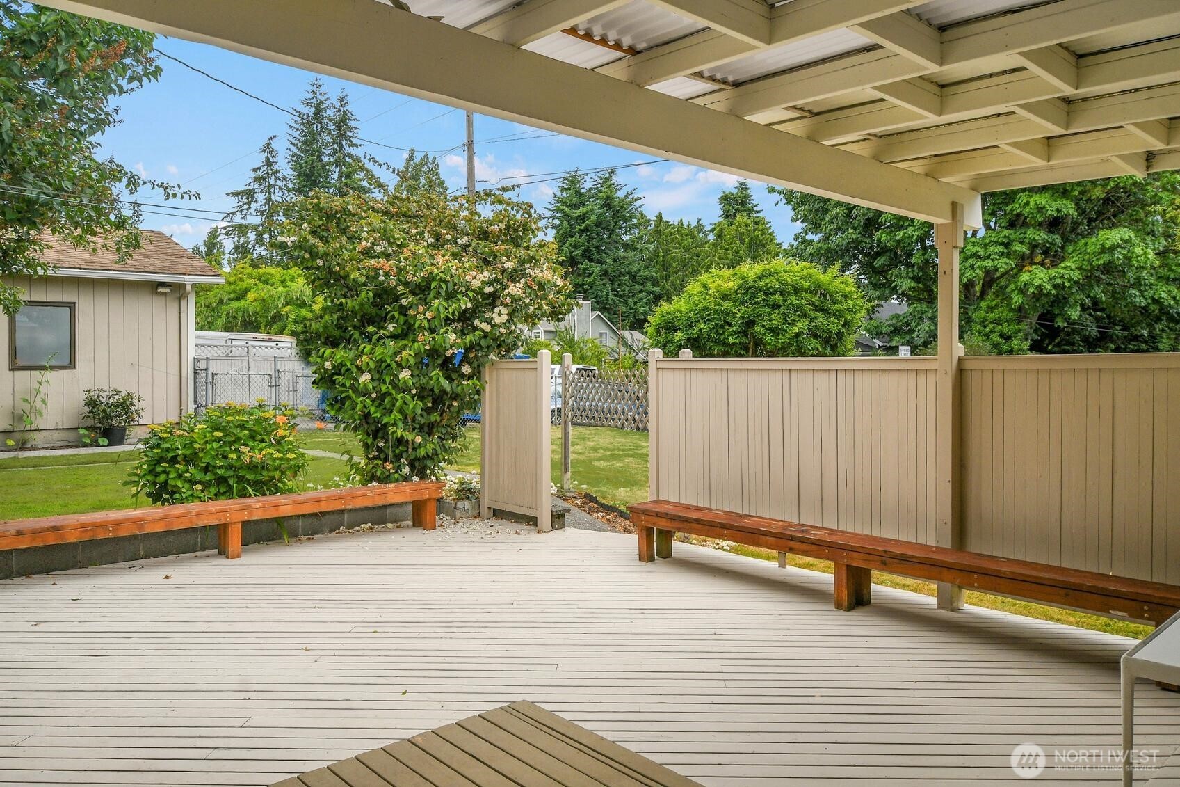 8405 220th Street Southwest Edmonds, WA 98026 - Photo 17 of 25 Gallery Image 17