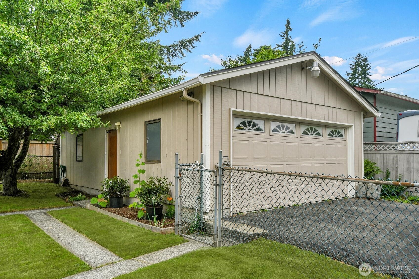 8405 220th Street Southwest Edmonds, WA 98026 - Photo 20 of 25 Gallery Image 20