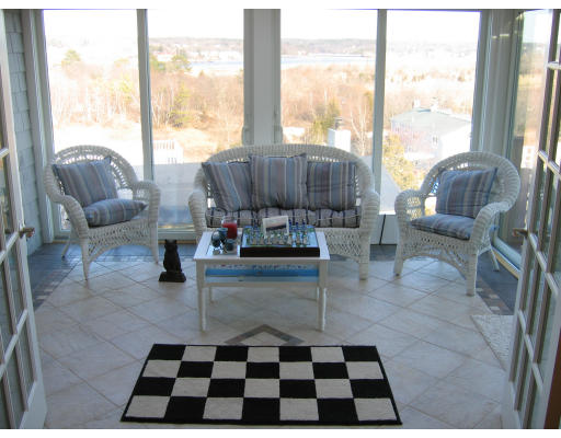 26 Waterman Road Gloucester, MA 01930 - Photo 15 of 24 Gallery Image 15