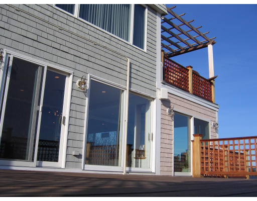 26 Waterman Road Gloucester, MA 01930 - Photo 3 of 24 Gallery Image 3
