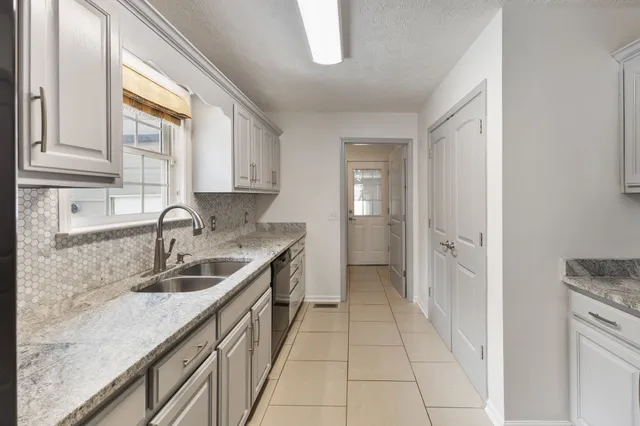 $455,000 | 913 Indian Springs Circle, Manchester, TN 37355