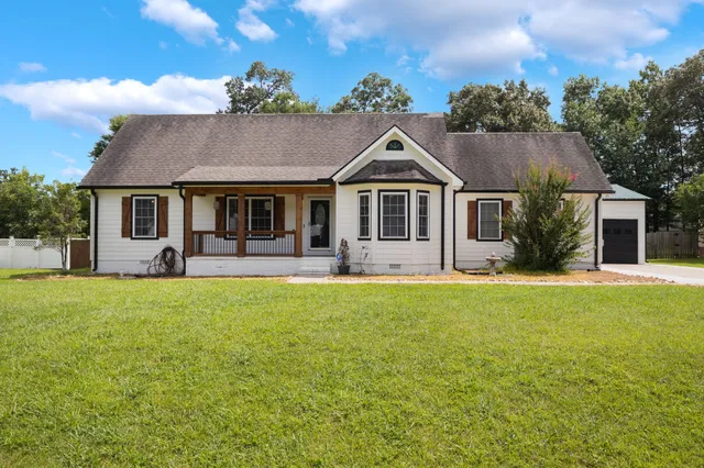 $455,000 | 913 Indian Springs Circle, Manchester, TN 37355