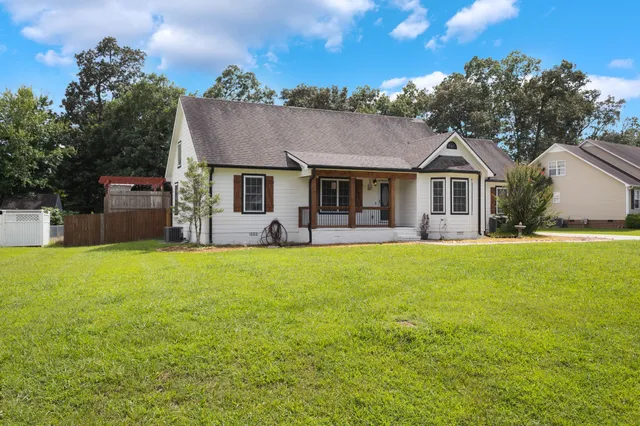 $455,000 | 913 Indian Springs Circle, Manchester, TN 37355