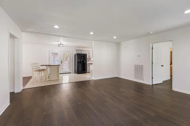 $455,000 | 913 Indian Springs Circle, Manchester, TN 37355