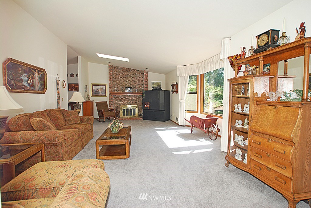 19228 Sprague Drive Bothell, WA 98012 - Photo 2 of 14 Gallery Image 2