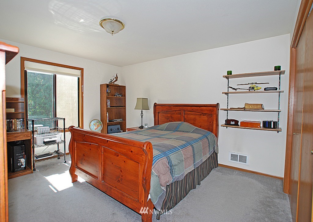 19228 Sprague Drive Bothell, WA 98012 - Photo 11 of 14 Gallery Image 11