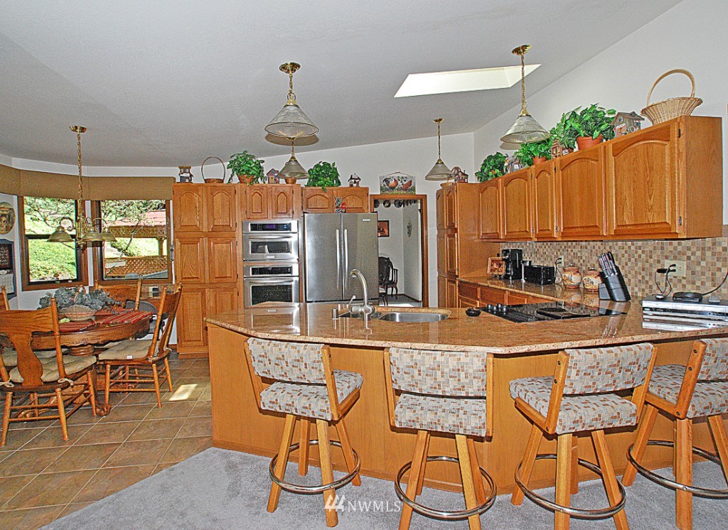 19228 Sprague Drive Bothell, WA 98012 - Photo 5 of 14 Gallery Image 5
