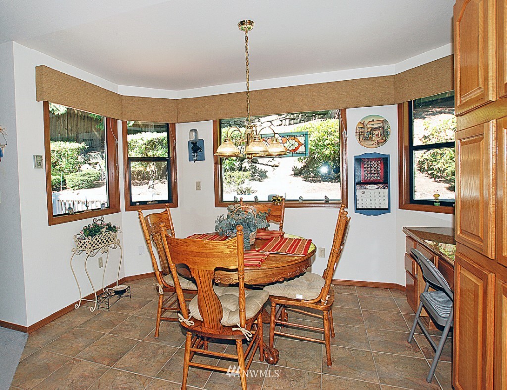 19228 Sprague Drive Bothell, WA 98012 - Photo 7 of 14 Gallery Image 7